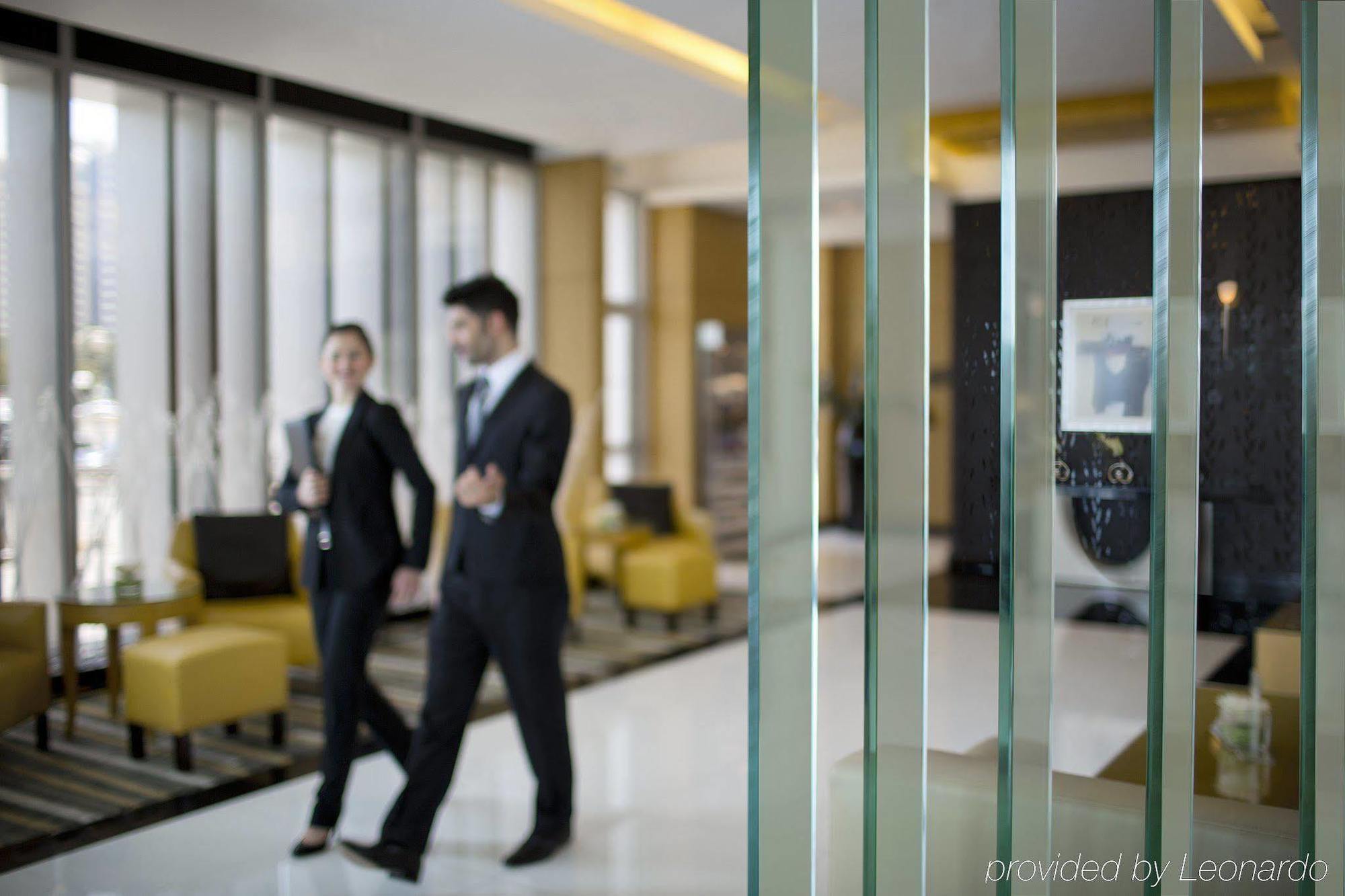 Hala Arjaan By Rotana, Deluxe Hotel Apartments Абу-Даби Экстерьер фото